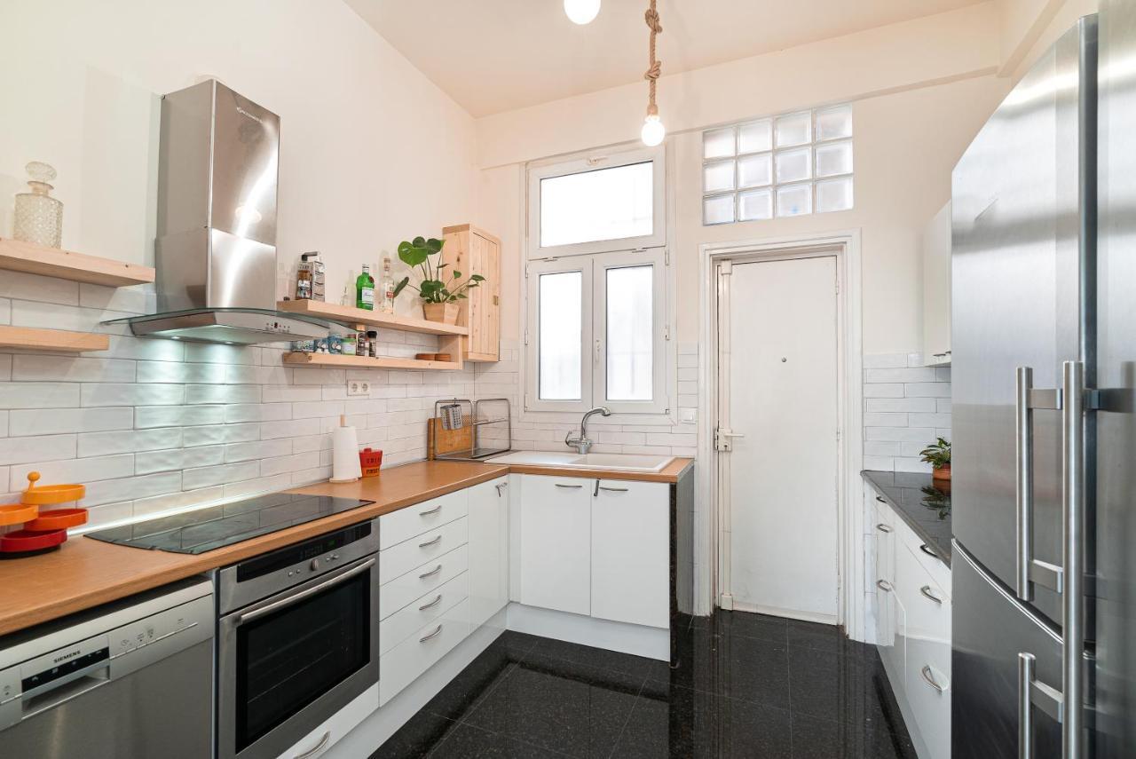 Spacious & Artistic Retro 2Bd Apt With Sauna Athènes Extérieur photo